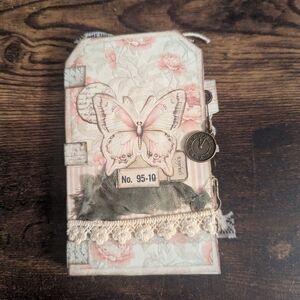 🌻Vintage Butterfly Junk Journal with Floral Design/Birds And Lace